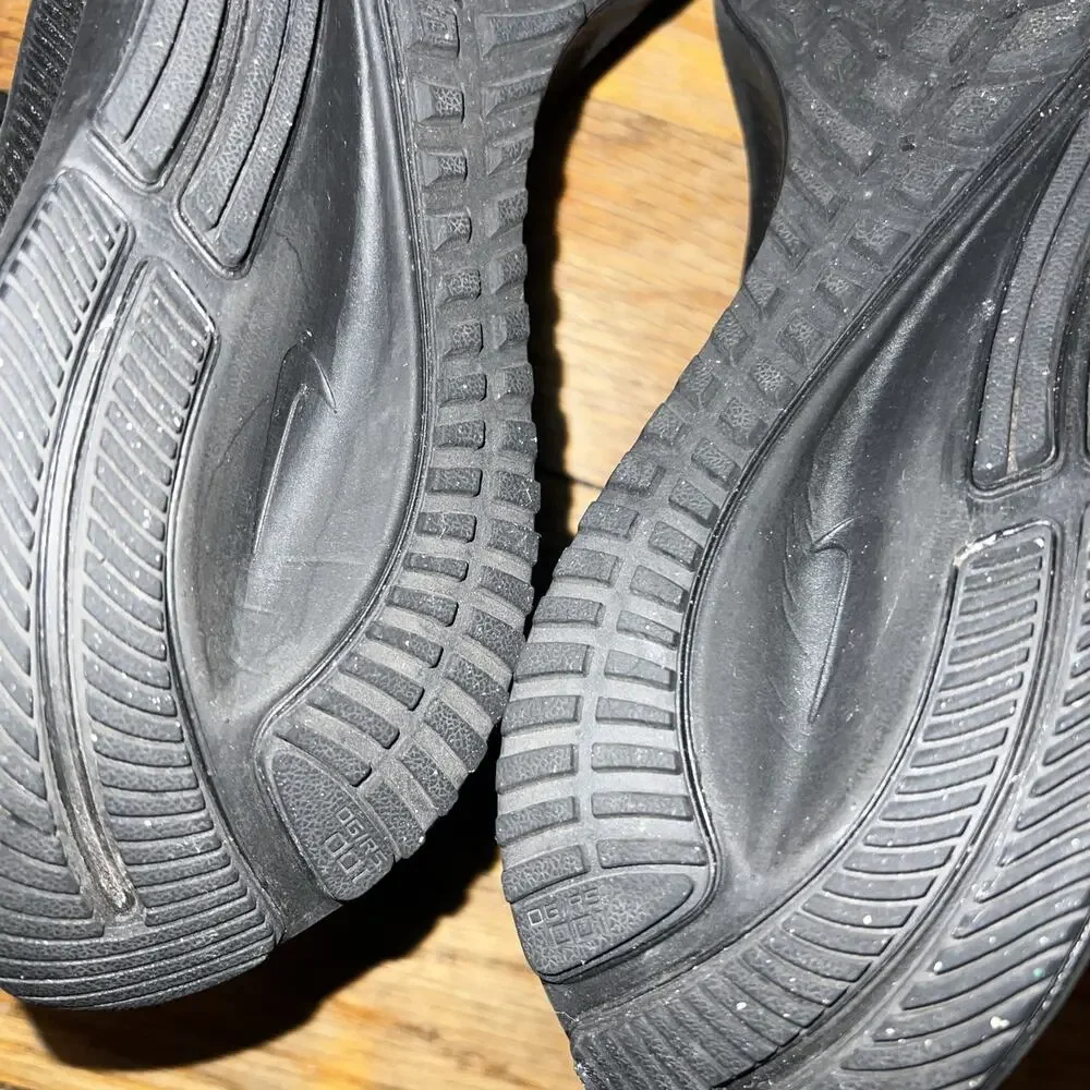 Nike hi shoes